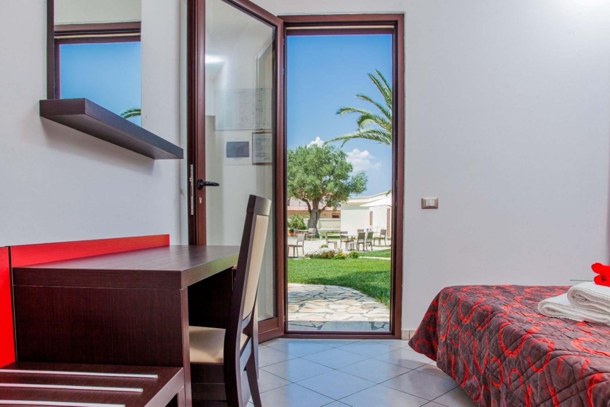 Resort Villa Hermosa Porto Cesareo Exterior photo